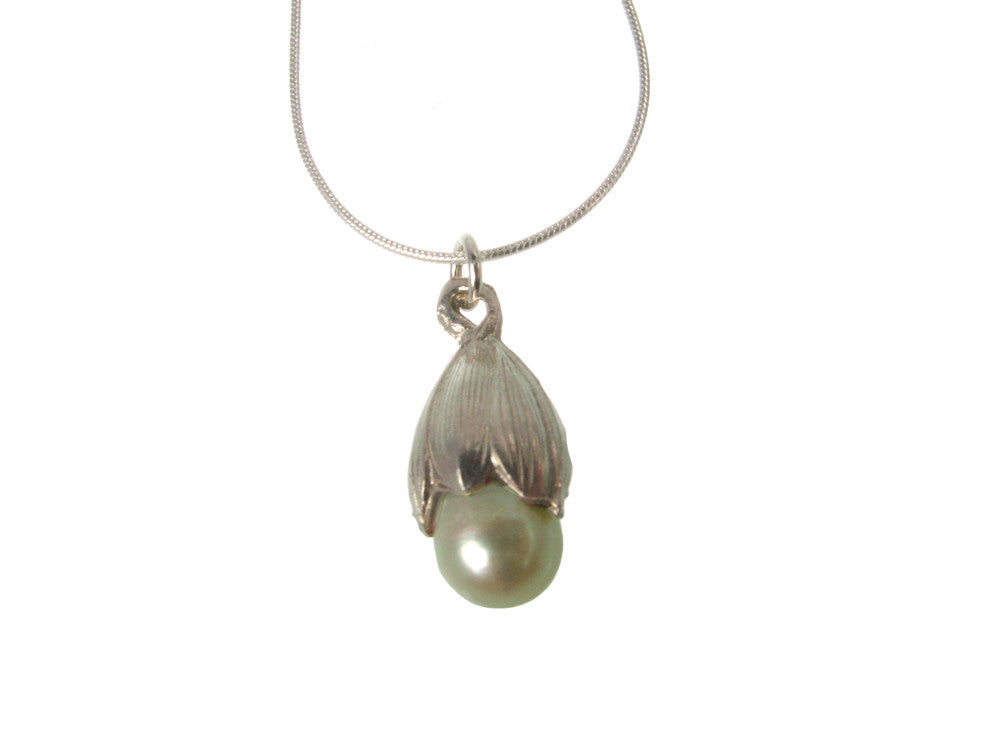 Bud Pearl Pendant Necklace | Erica Zap Designs