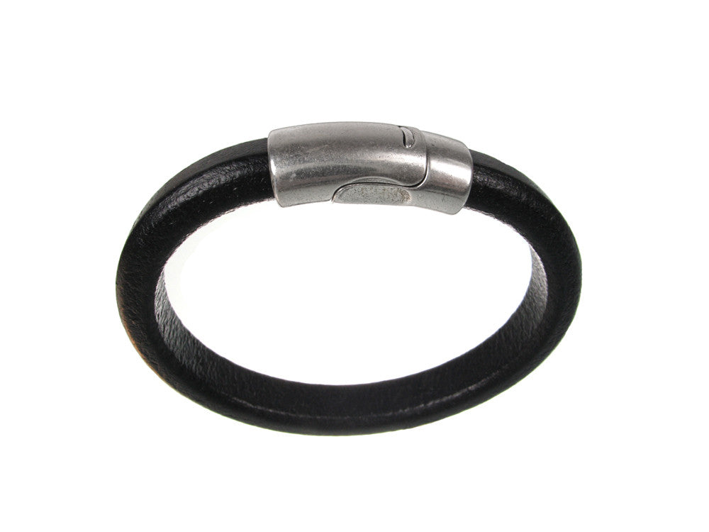 Clasp Leather Bracelet Black - Black